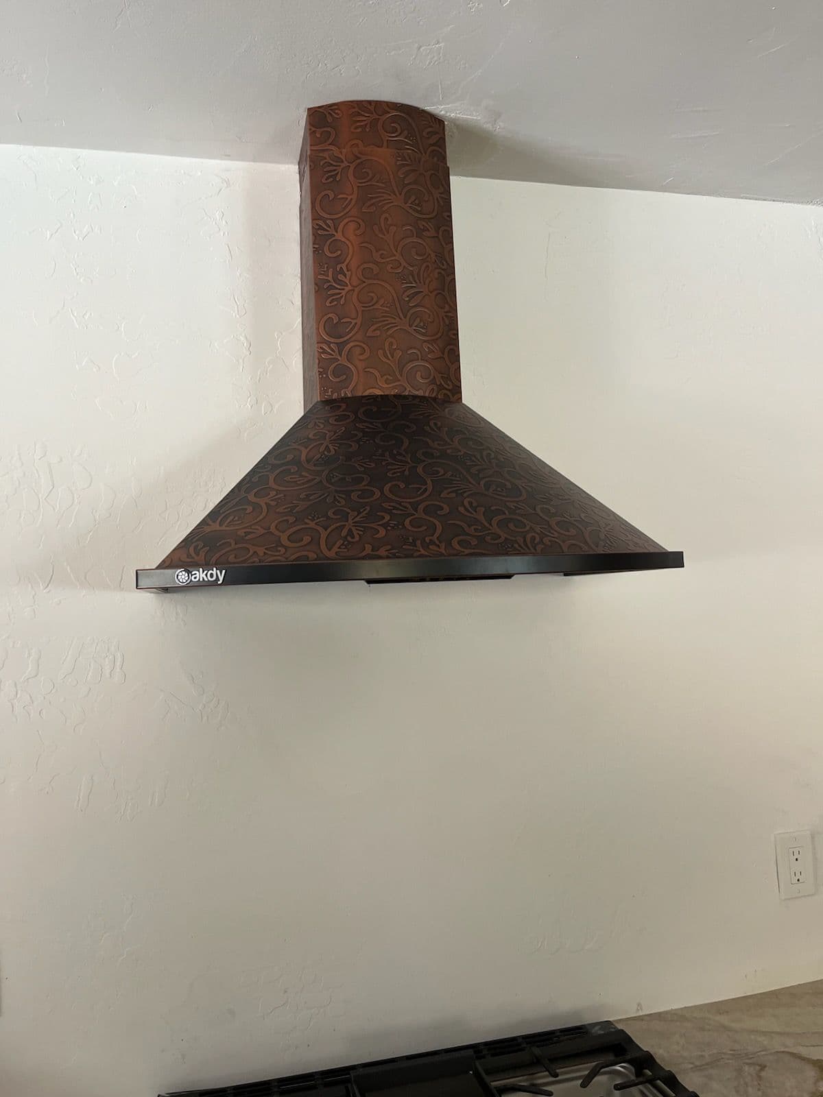 Project Elegant Kitchen Range Hood Installation in Chula Vista image